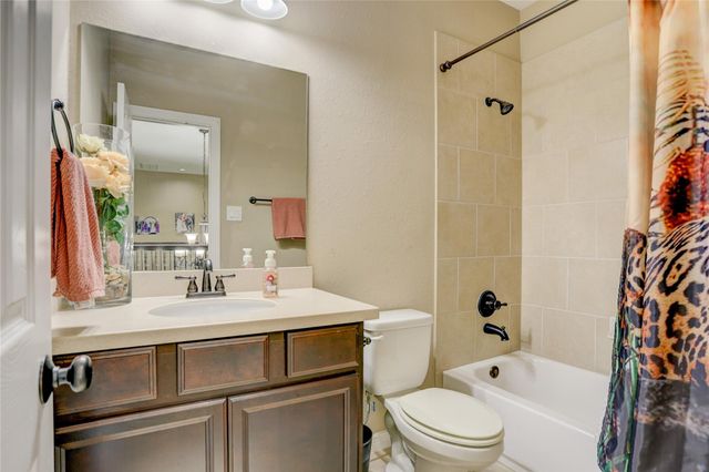 7018 Fall Creek Lane, Missouri City, TX 77459