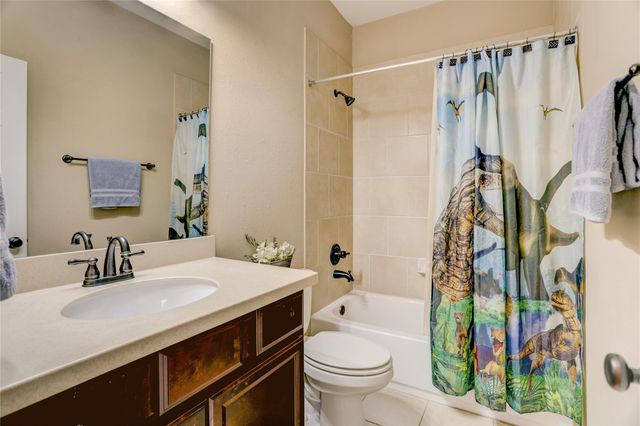 7018 Fall Creek Lane, Missouri City, TX 77459