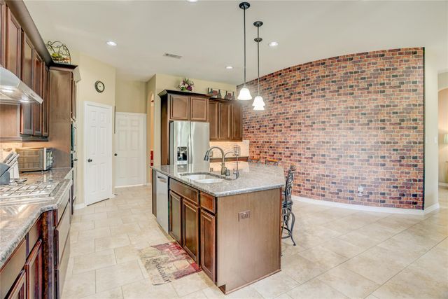 7018 Fall Creek Lane, Missouri City, TX 77459