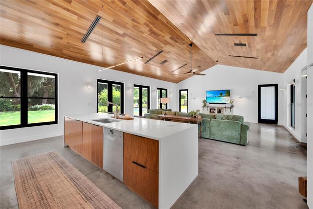 3440 CRENSHAW LAKE ROAD, Lutz, FL 33548