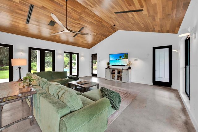 3440 CRENSHAW LAKE ROAD, Lutz, FL 33548