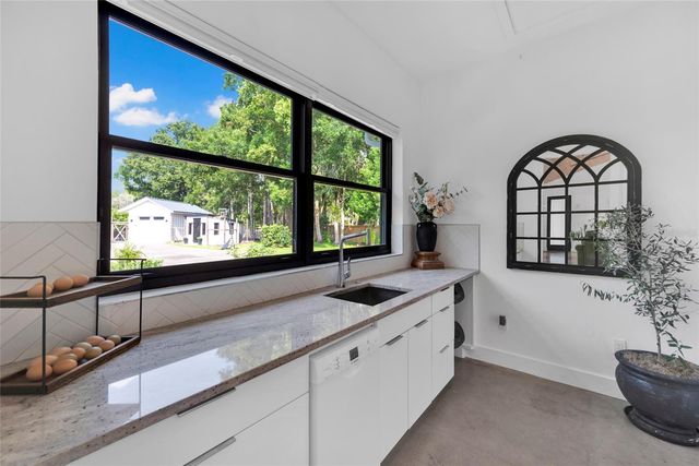 3440 CRENSHAW LAKE ROAD, Lutz, FL 33548