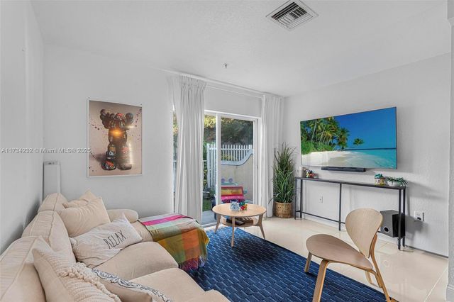 2196 NE 167th St 1-114, North Miami Beach, FL 33162