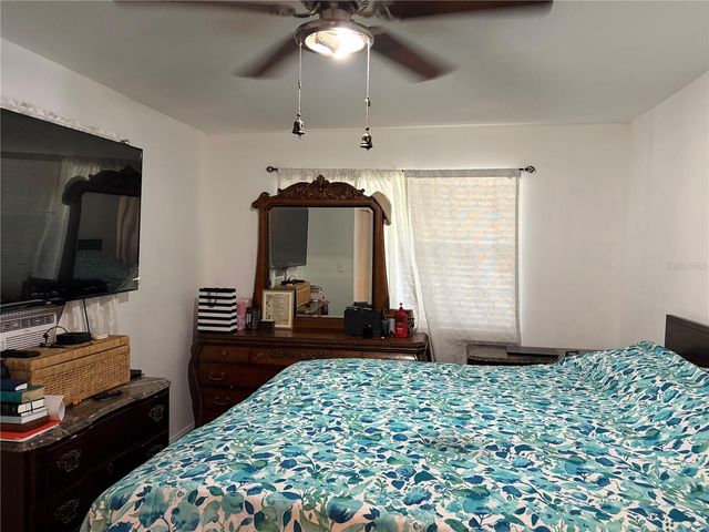 908 S SOLANDRA DRIVE, Orlando, FL 32807