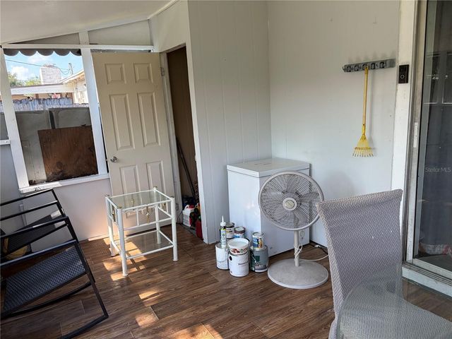 908 S SOLANDRA DRIVE, Orlando, FL 32807