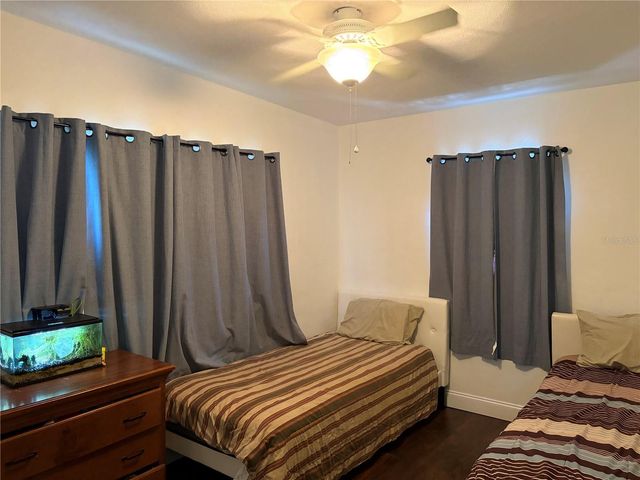 908 S SOLANDRA DRIVE, Orlando, FL 32807