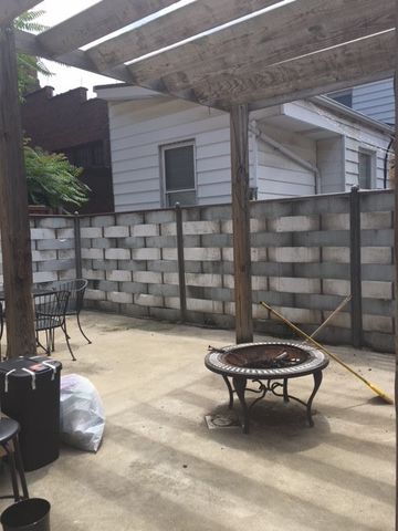 1918 Sarah St, South Side, PA 15203