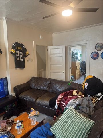 1918 Sarah St, South Side, PA 15203