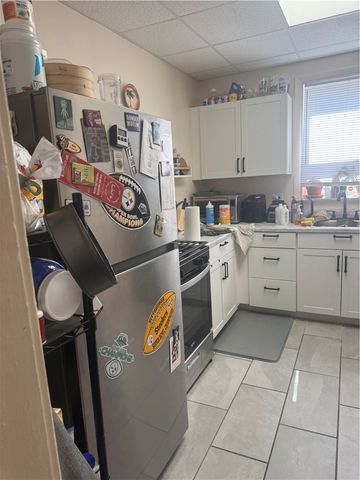 1918 Sarah St, South Side, PA 15203