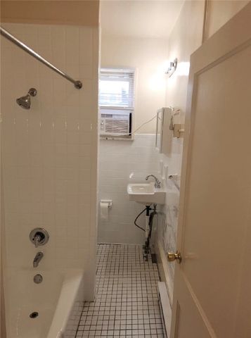 1918 Sarah St, South Side, PA 15203