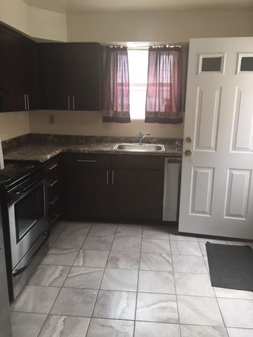 1918 Sarah St, South Side, PA 15203