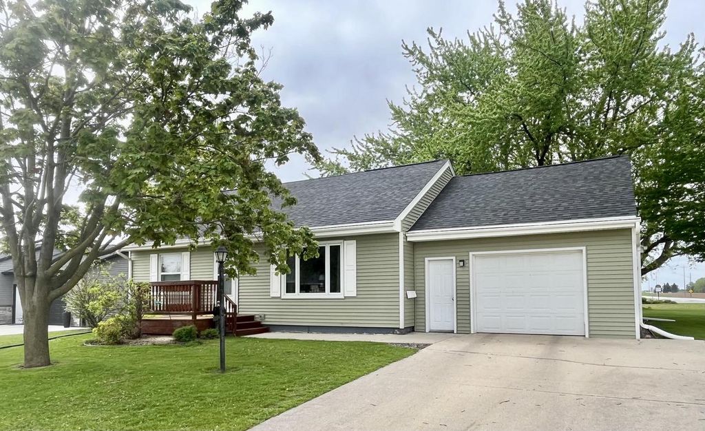 721 Menasha STREET, Reedsville, WI 54230