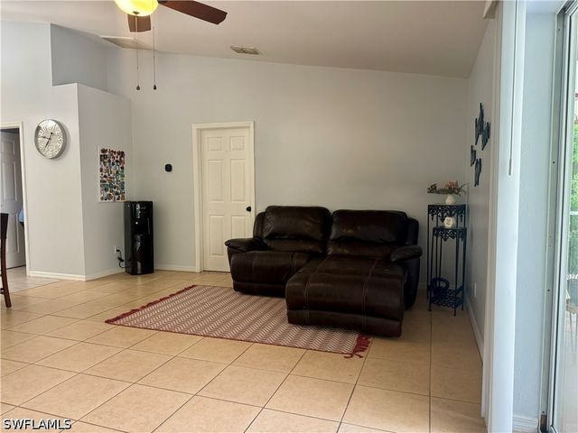 461 1st ST NW, Naples, FL 34120