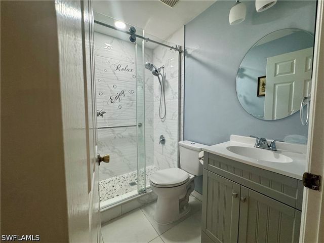 461 1st ST NW, Naples, FL 34120