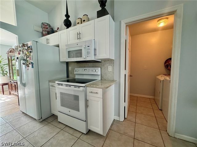 461 1st ST NW, Naples, FL 34120