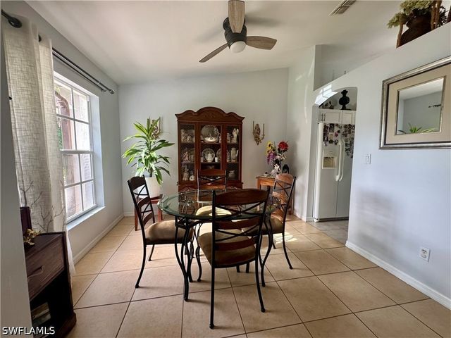 461 1st ST NW, Naples, FL 34120