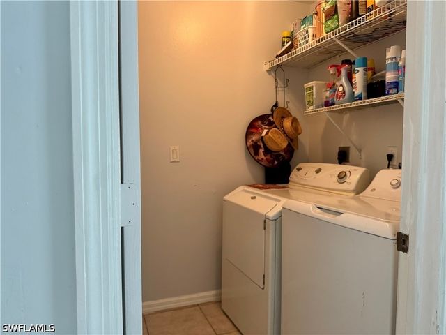 461 1st ST NW, Naples, FL 34120