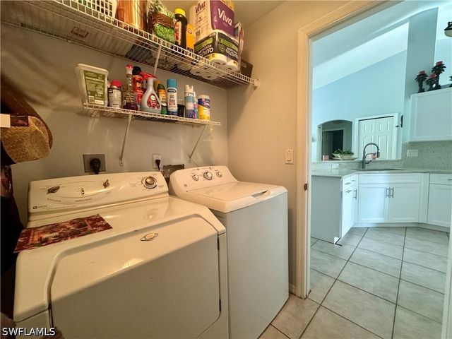 461 1st ST NW, Naples, FL 34120