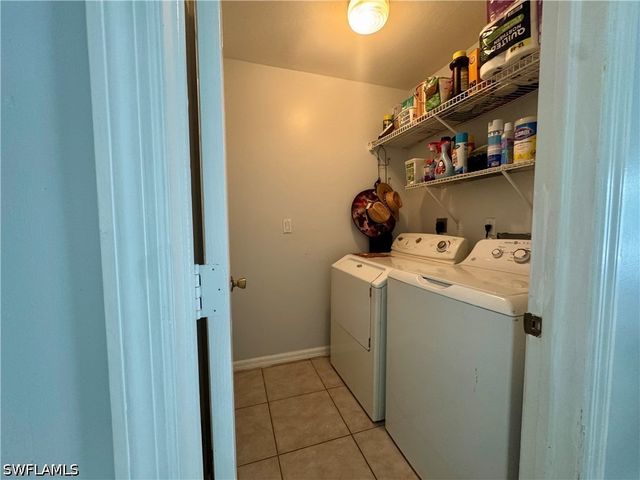 461 1st ST NW, Naples, FL 34120
