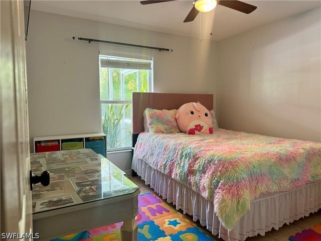 461 1st ST NW, Naples, FL 34120