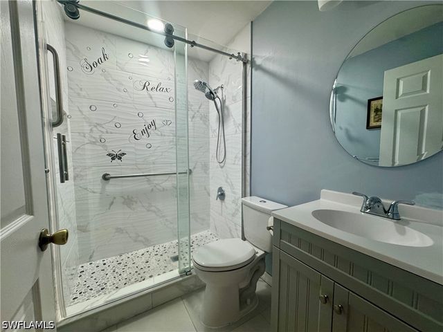 461 1st ST NW, Naples, FL 34120