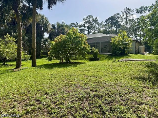 461 1st ST NW, Naples, FL 34120
