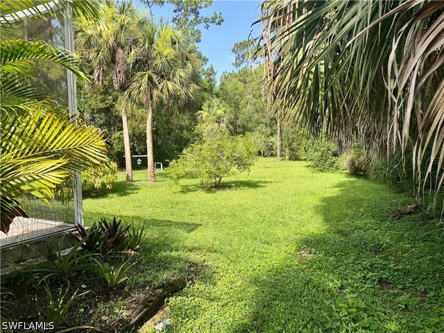 461 1st ST NW, Naples, FL 34120