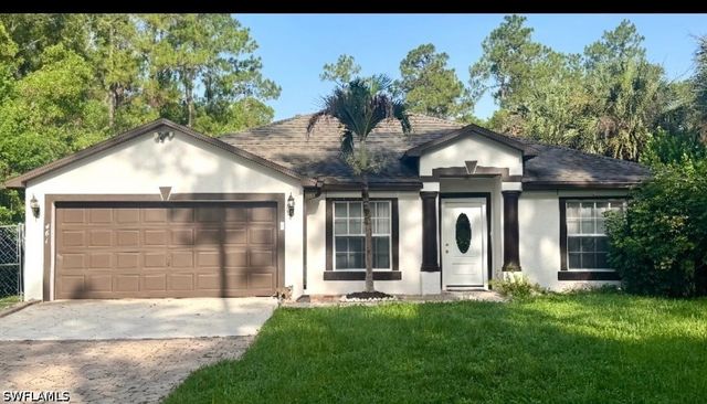 461 1st ST NW, Naples, FL 34120