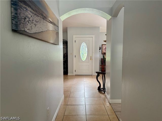 461 1st ST NW, Naples, FL 34120