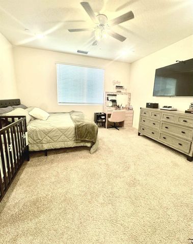 6657 E Home Avenue, Fresno, CA 93727