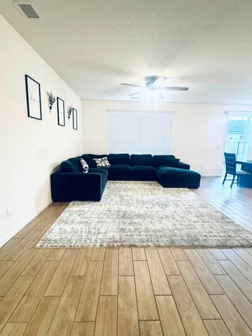 6657 E Home Avenue, Fresno, CA 93727