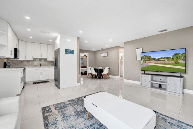 921 NW 14th Street, Fort Lauderdale, FL 33311