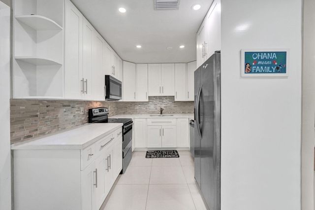921 NW 14th Street, Fort Lauderdale, FL 33311