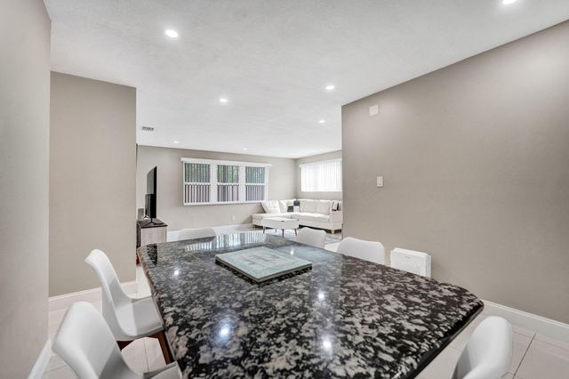 921 NW 14th Street, Fort Lauderdale, FL 33311
