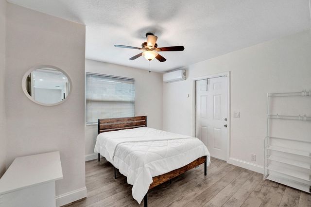 921 NW 14th Street, Fort Lauderdale, FL 33311