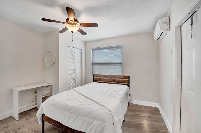 921 NW 14th Street, Fort Lauderdale, FL 33311