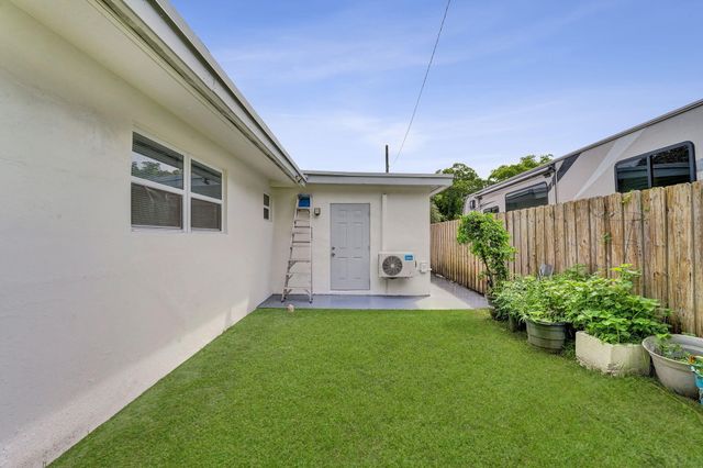 921 NW 14th Street, Fort Lauderdale, FL 33311