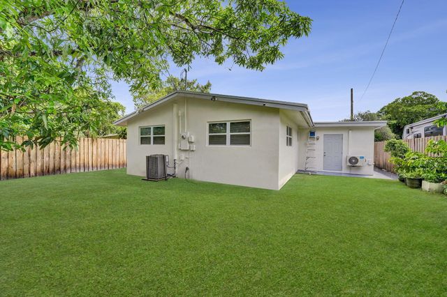 921 NW 14th Street, Fort Lauderdale, FL 33311