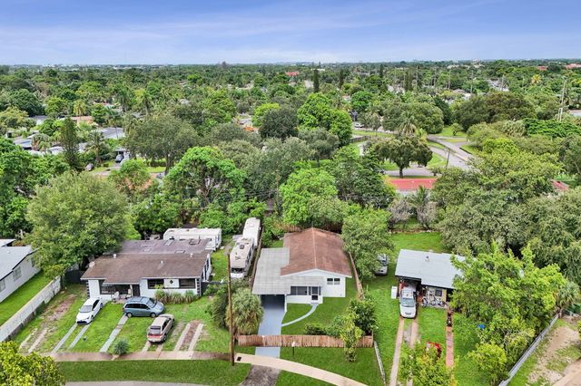 921 NW 14th Street, Fort Lauderdale, FL 33311