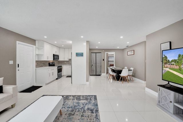 921 NW 14th Street, Fort Lauderdale, FL 33311