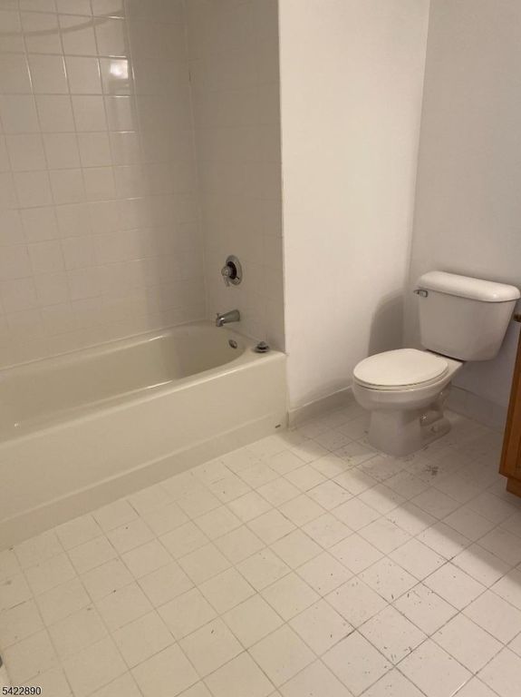 1 Carriage City Plz, Rahway City, NJ 07065 — photo 5