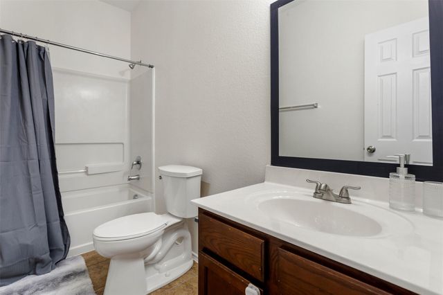 155 Dandy DR, Buda, TX 78610