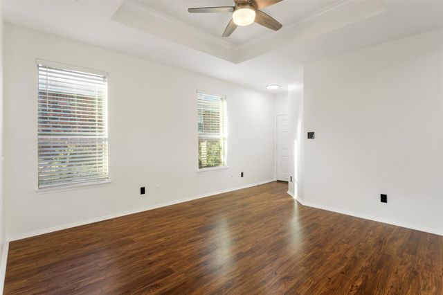 155 Dandy DR, Buda, TX 78610