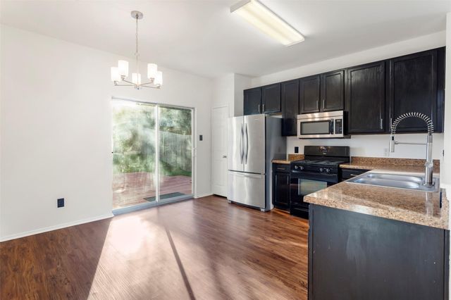 155 Dandy DR, Buda, TX 78610