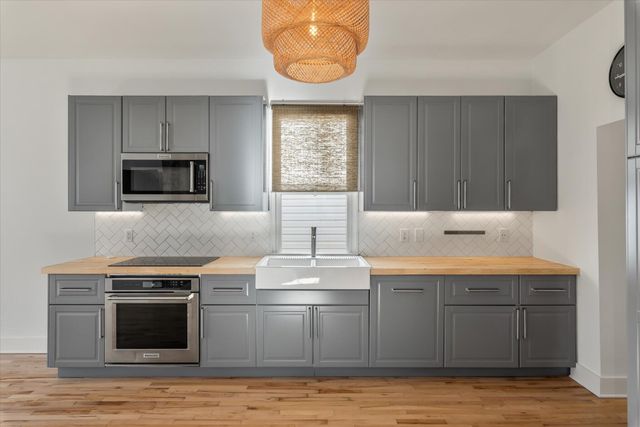 16 N Tracy Street, Charleston, SC 29403