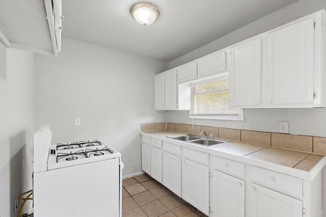 7918 Jutland Road, Houston, TX 77033