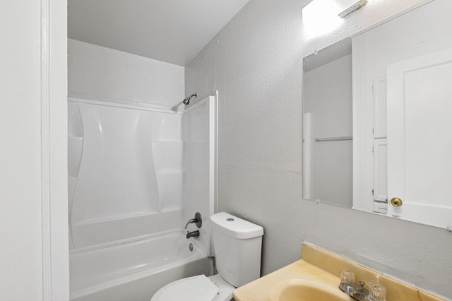 7918 Jutland Road, Houston, TX 77033