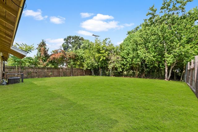 7918 Jutland Road, Houston, TX 77033