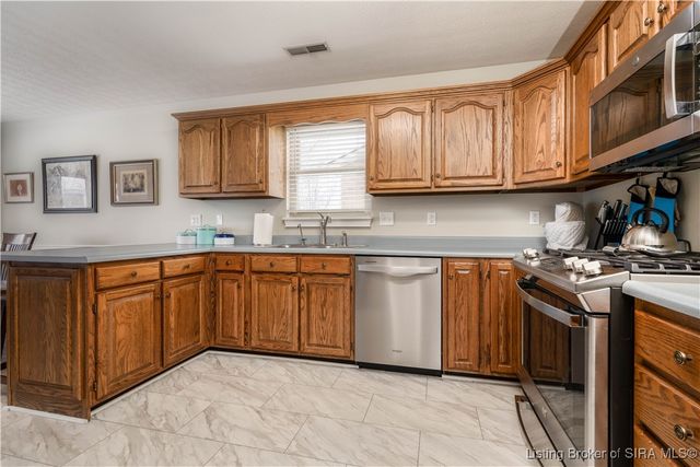 2444 Mallard Run, Jeffersonville, IN 47130