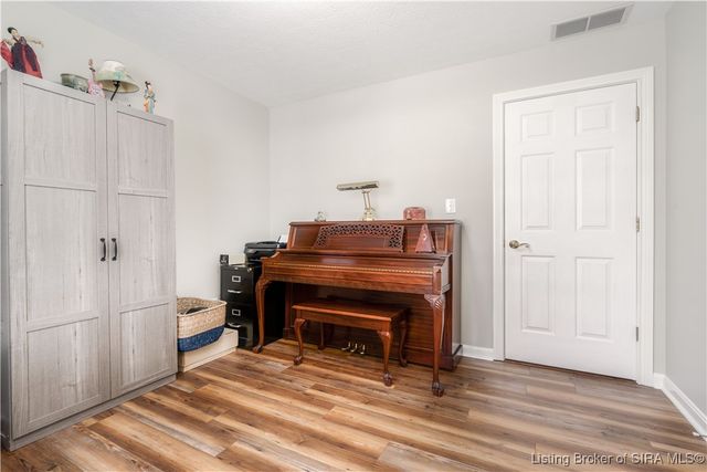 2444 Mallard Run, Jeffersonville, IN 47130